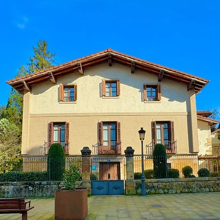 Hotel Konbenio Аморебьета-Эчано Экстерьер фото