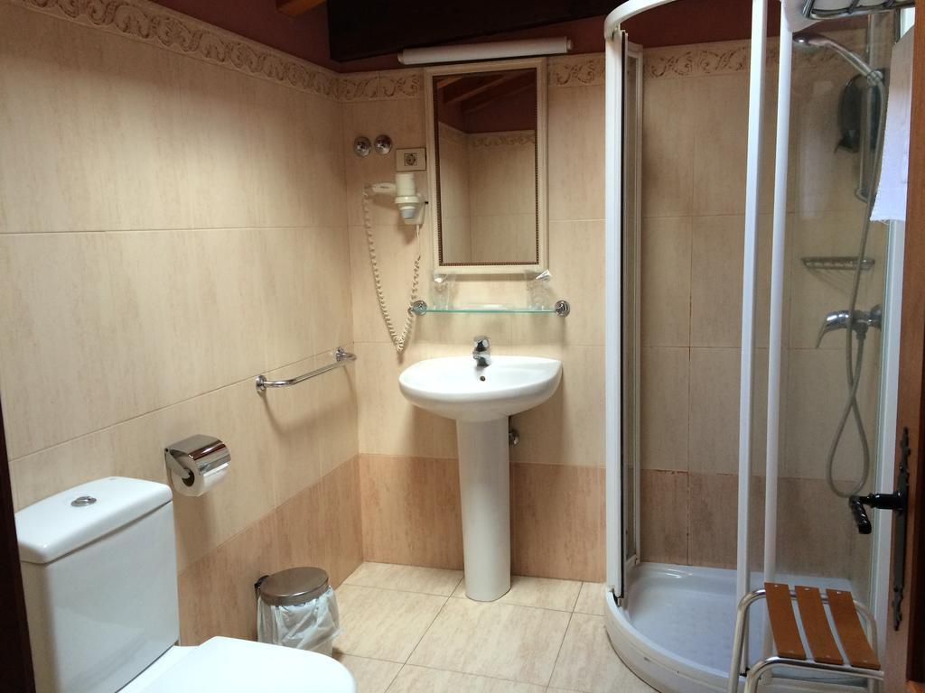 Hotel Konbenio Аморебьета-Эчано Экстерьер фото
